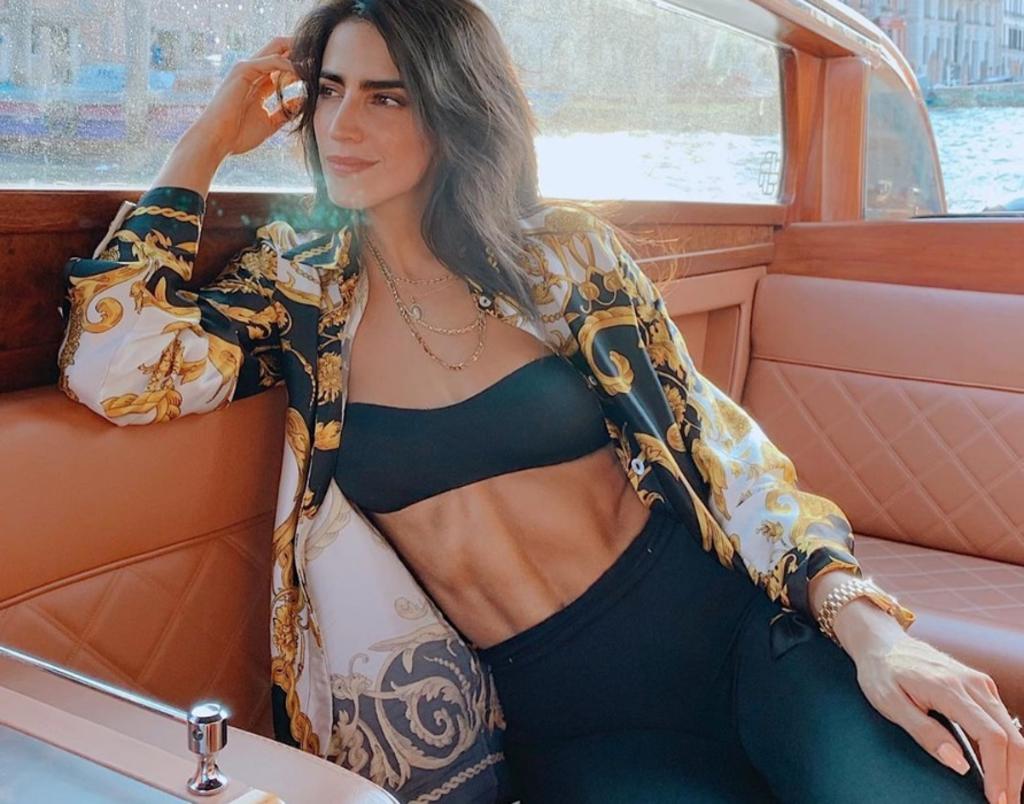 Bárbara de Regil seduce con su figura en bikini