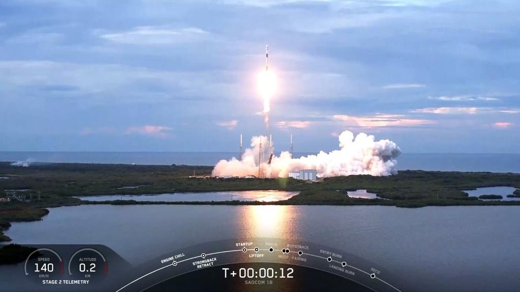 Envía SpaceX al espacio otro grupo de 60 satélites Starlink