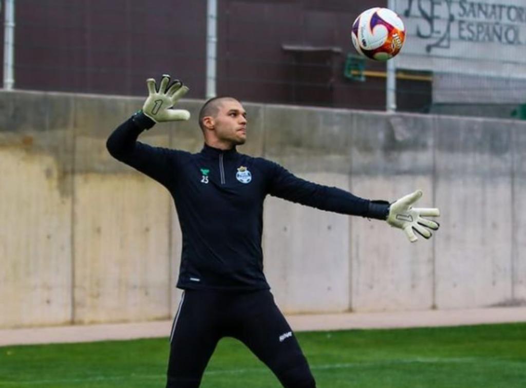 Lajud recibió pasaporte de Líbano y ya puede cambiar de selección Mediotiempo Lajud recibió pasaporte de Líbano y ya puede cambiar de selección Mediotiempo