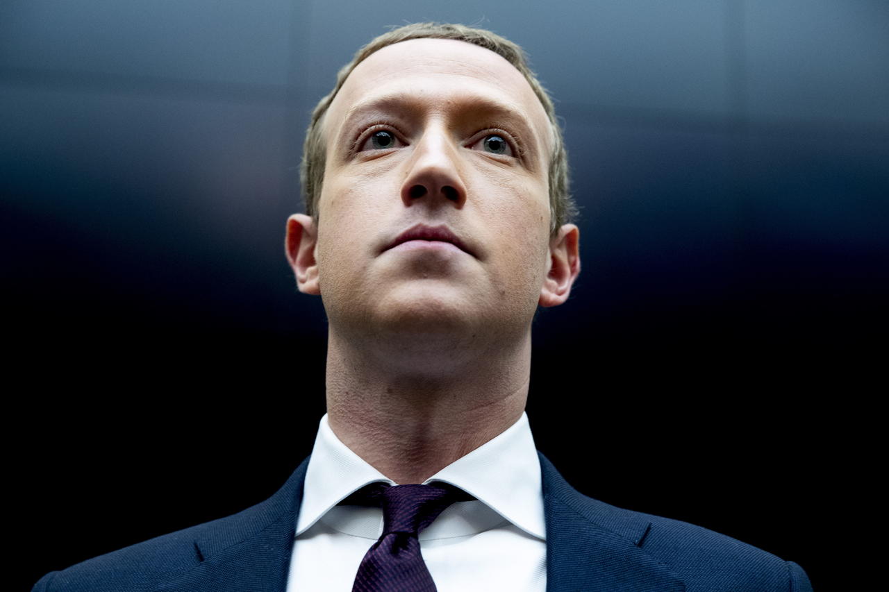 Zuckerberg Pierde 5 Mil 900 Millones De Dólares Por Caída De Facebook 1970