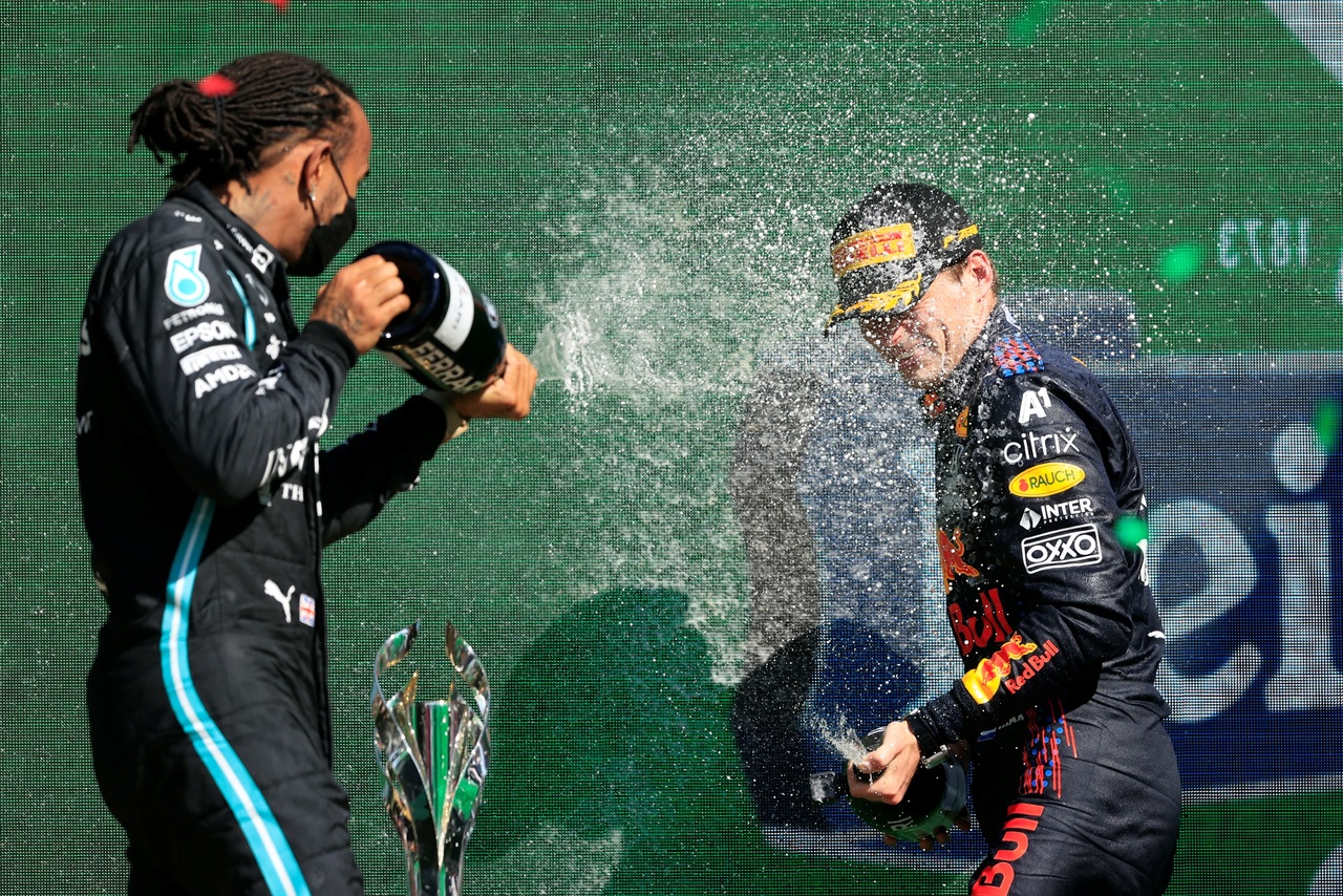 Max Verstappen y Lewis Hamilton se juegan el Mundial