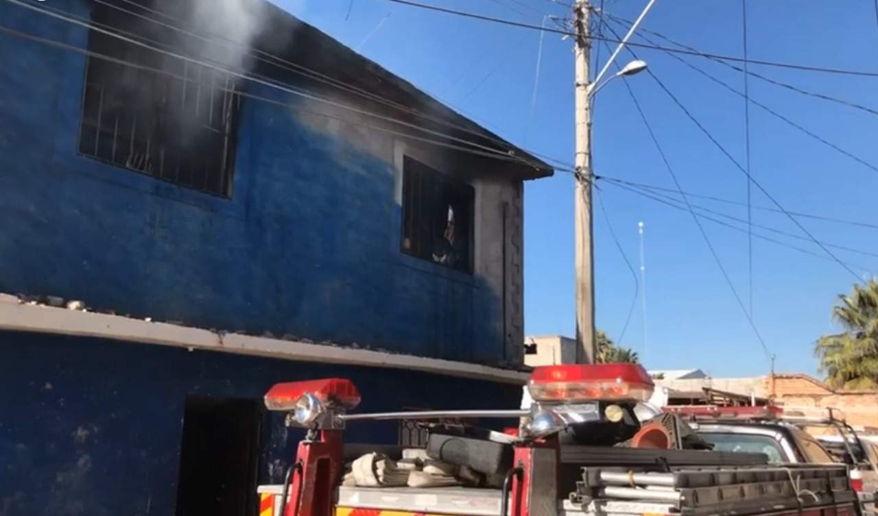 Se incendia casa habitación en la colonia Cazarco