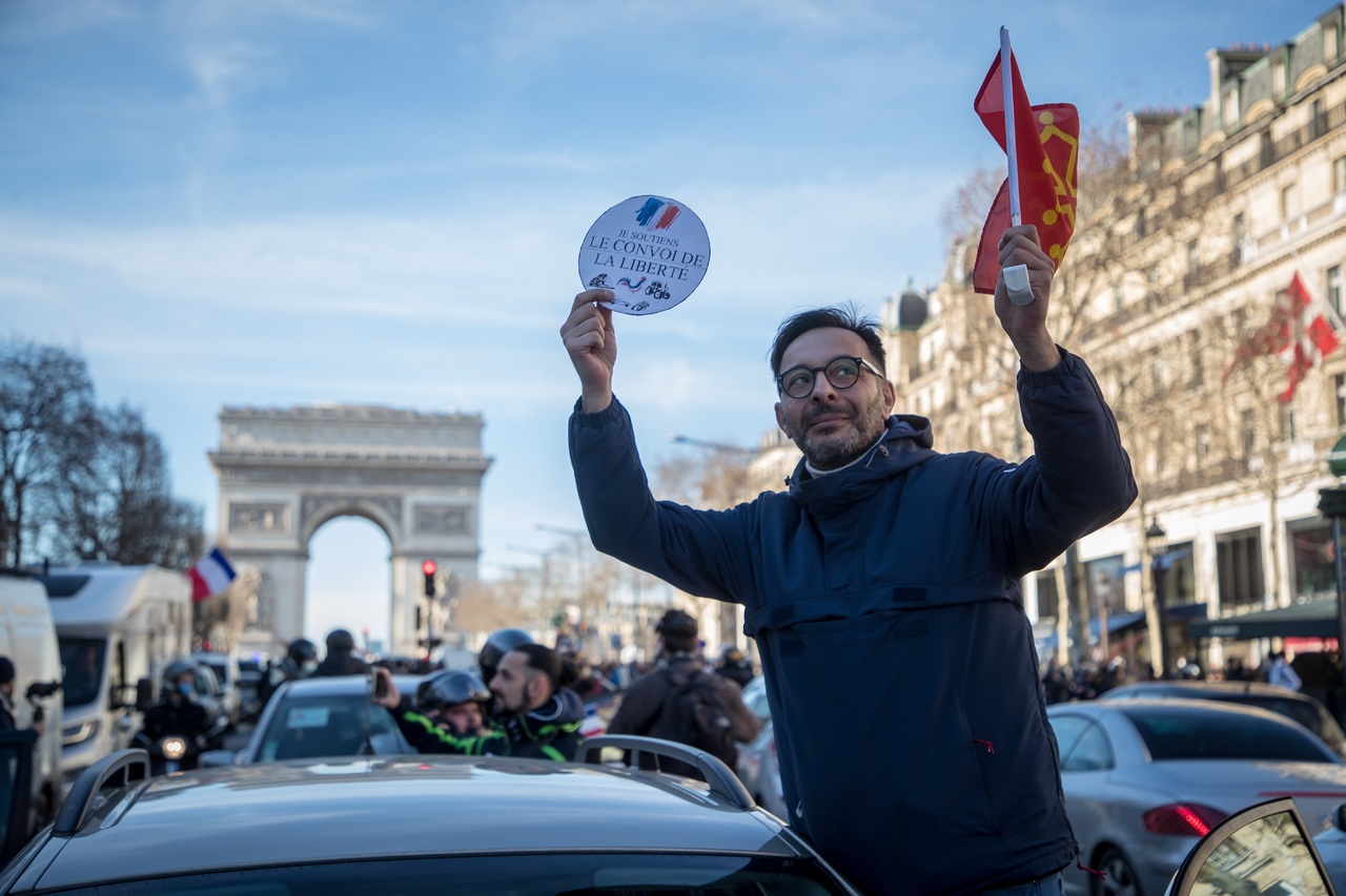 Grupos Antivacunas Protestan En Francia