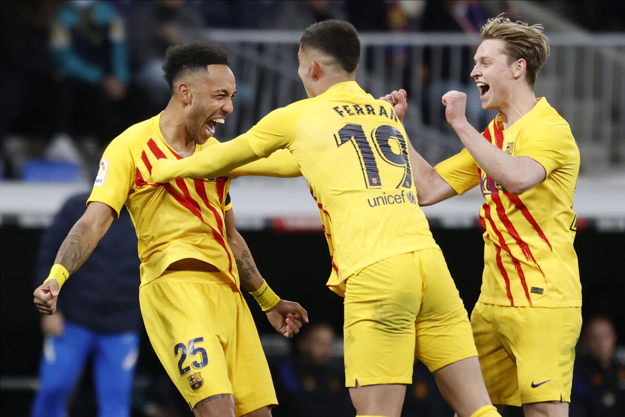 Barcelona recupera el Clásico y golea 4-0 al Real Madrid en el Santiago ...