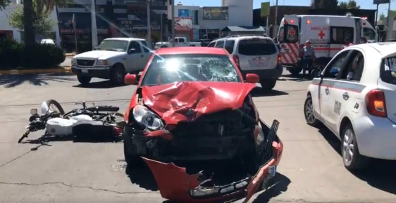 Aparatoso Choque Deja Cuantiosos Daños Materiales 8667