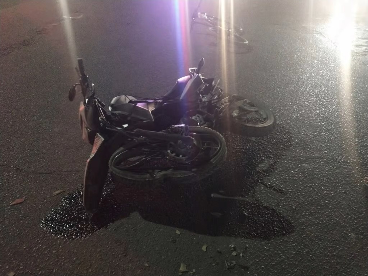 Caso. La noche de este viernes, un joven motociclista perdió la vida en el bulevar José Rebollo, de Gómez Palacio.