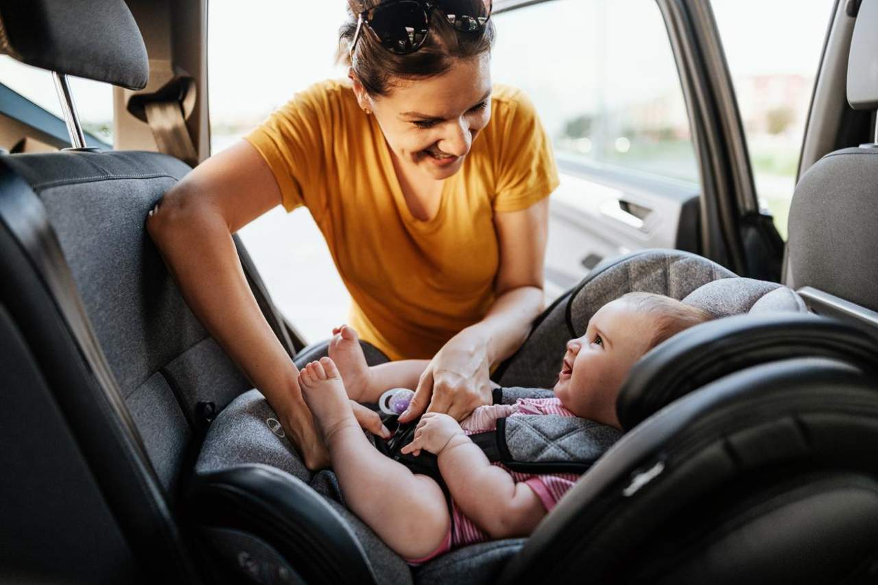 La importancia de los asientos para bebé y niño en los automóviles