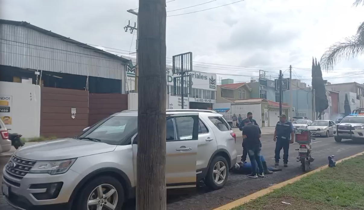 Tras Choque De Dos Vehículos, Motociclista Se Impacta Contra Camioneta ...