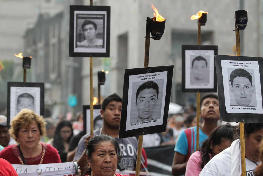 Arrestan a general por el caso Ayotzinapa
