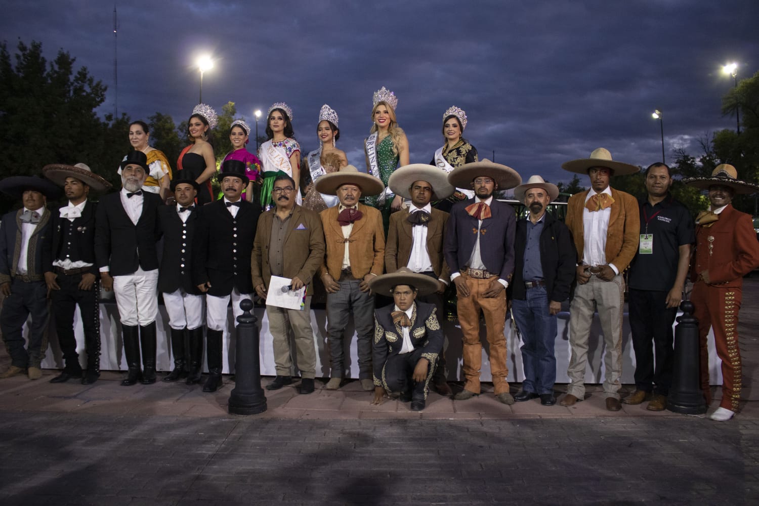 Mariachis invaden las calles de Durango