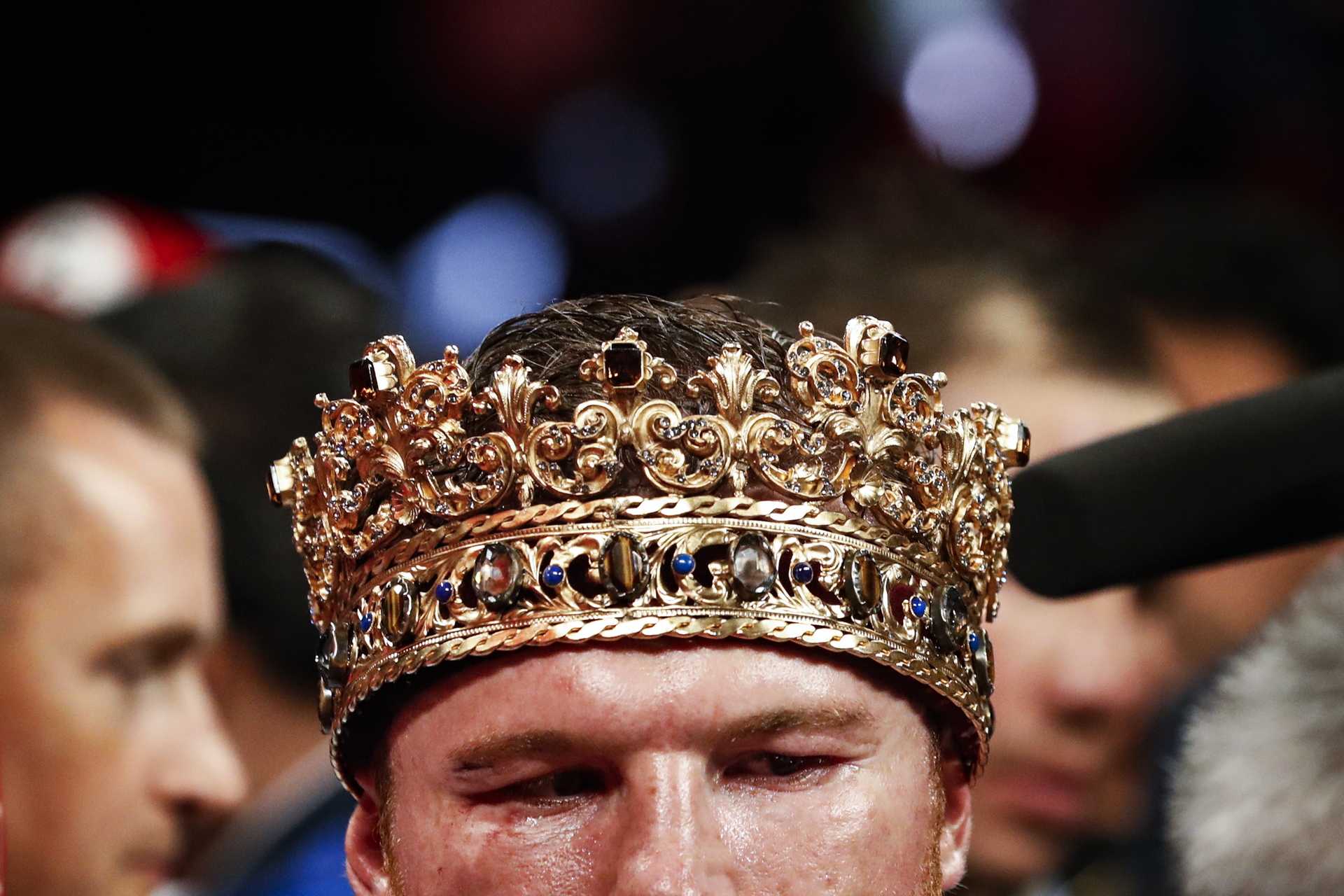 Canelo в короне