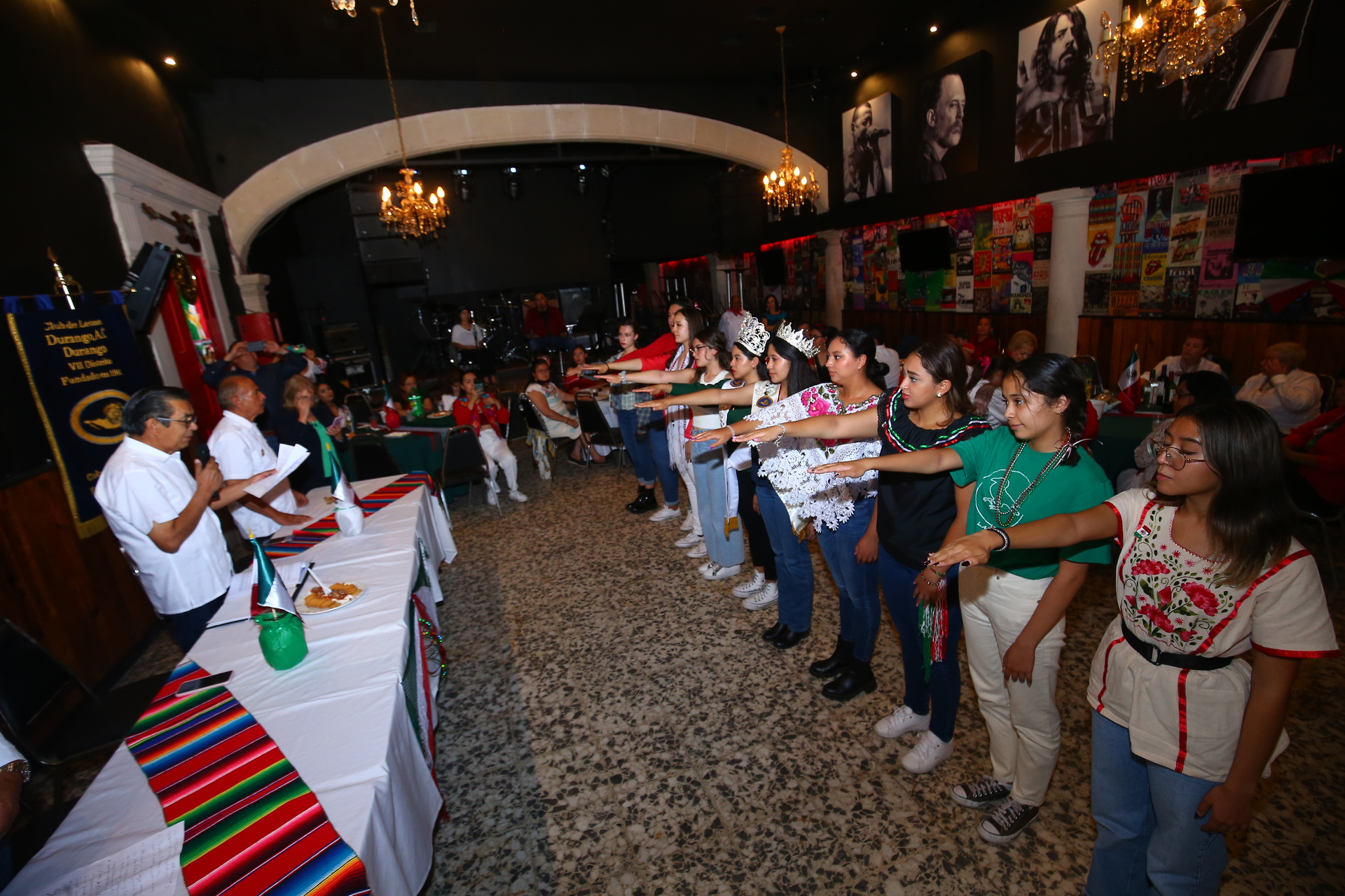 Club de Leones realiza fiesta mexicana