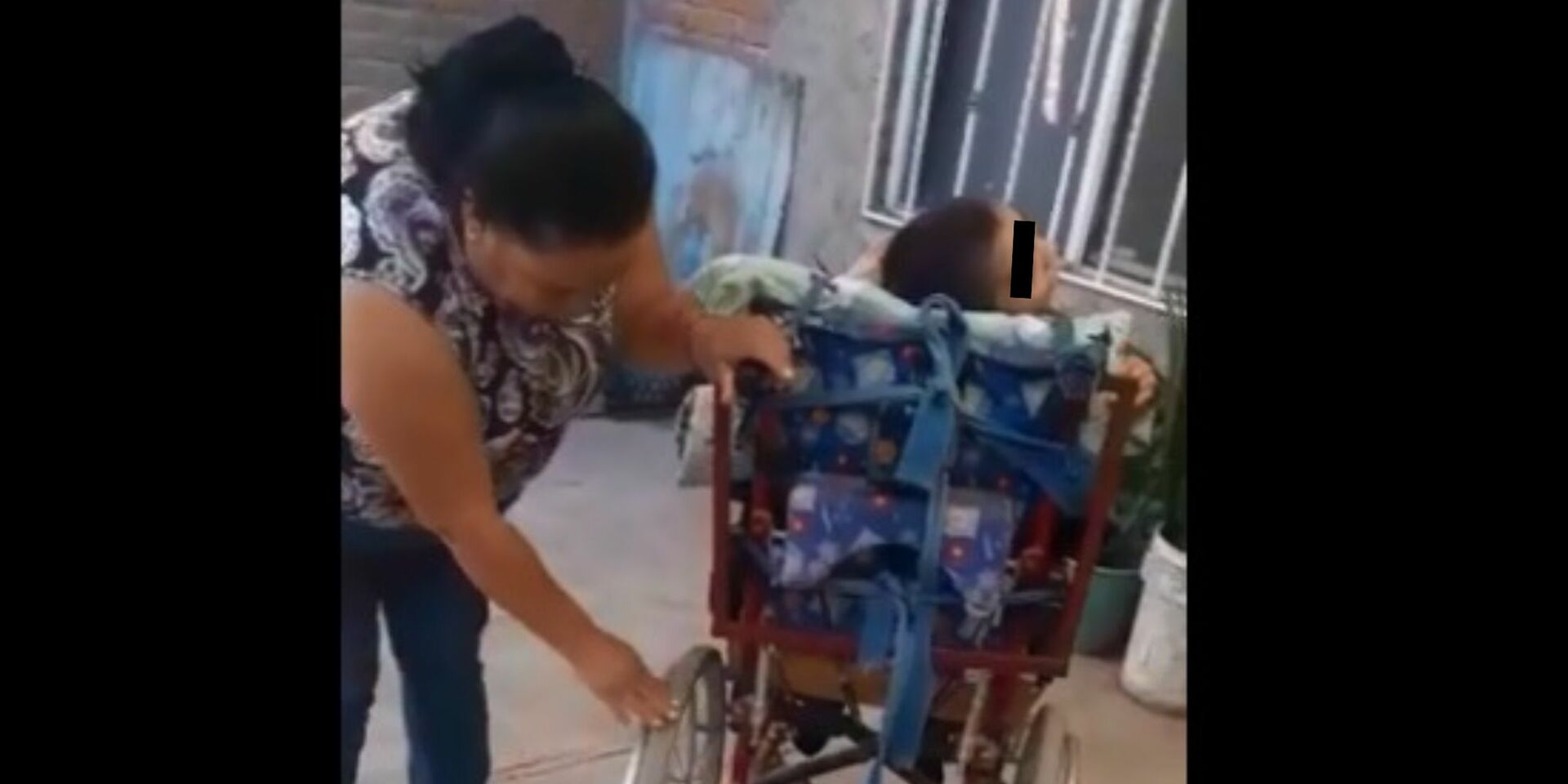 Mamá pide ayuda para su hijo: buscan silla de ruedas para parálisis ...