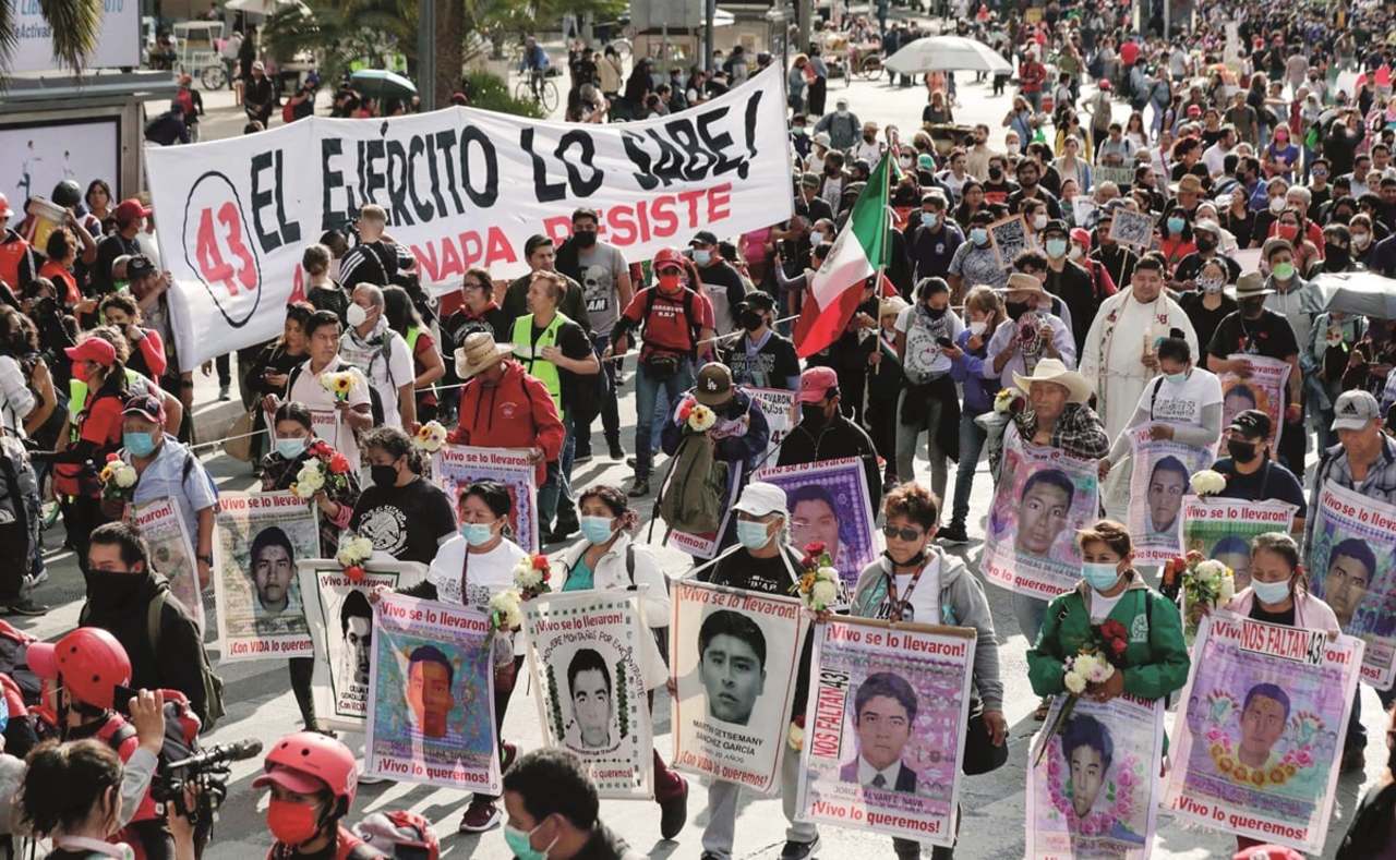 Padres de los 43 acusan engaño del Gobierno Federal