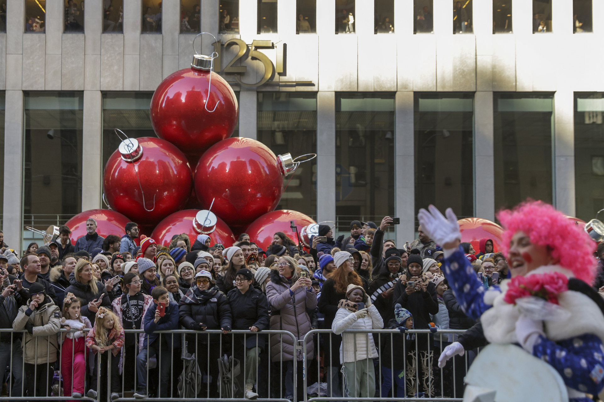 Inicia desfile de Macy's en Nueva York por el Día de Acción de Gracias