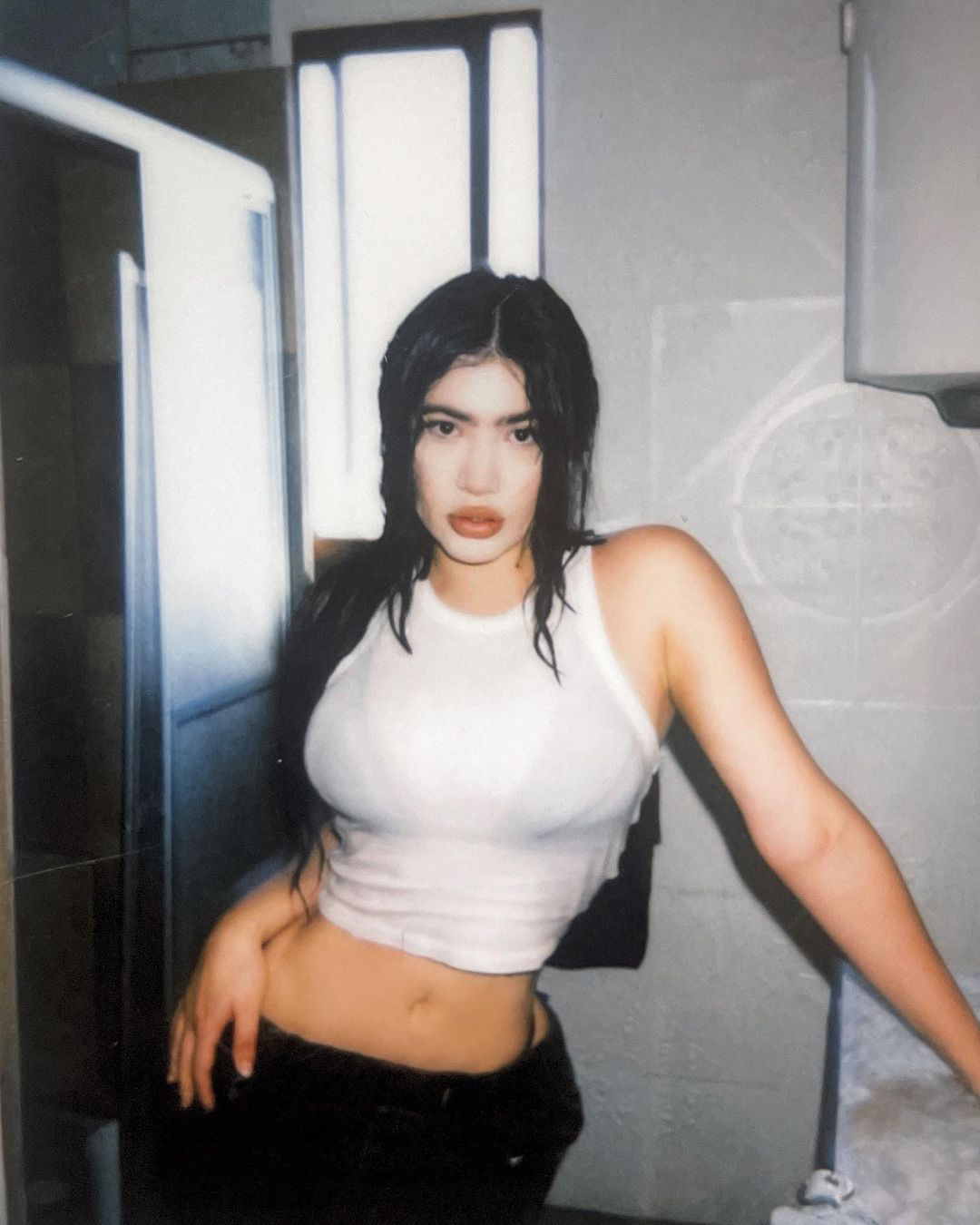 Mont Pantoja presume sus curvas de reloj de arena en redes