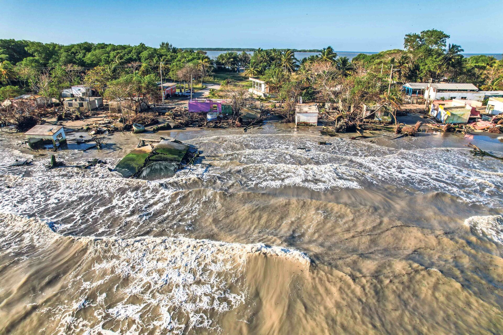 El Bosque, comunidad pesquera de Tabasco que el mar se llevó