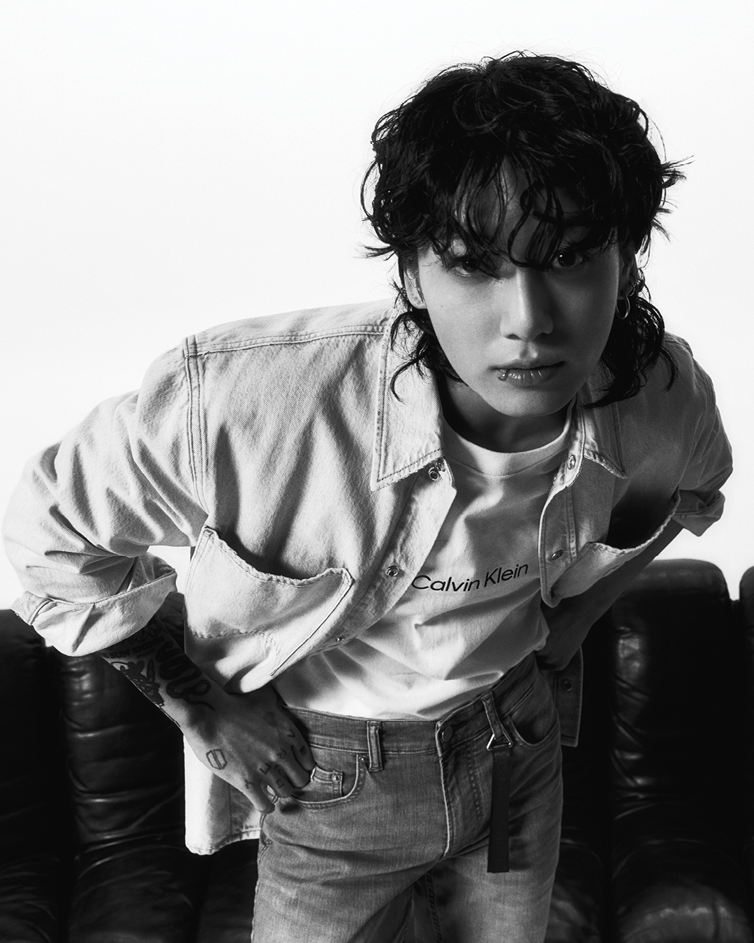 FOTOS: Jungkook saca su lado más atrevido como embajador de ropa ...