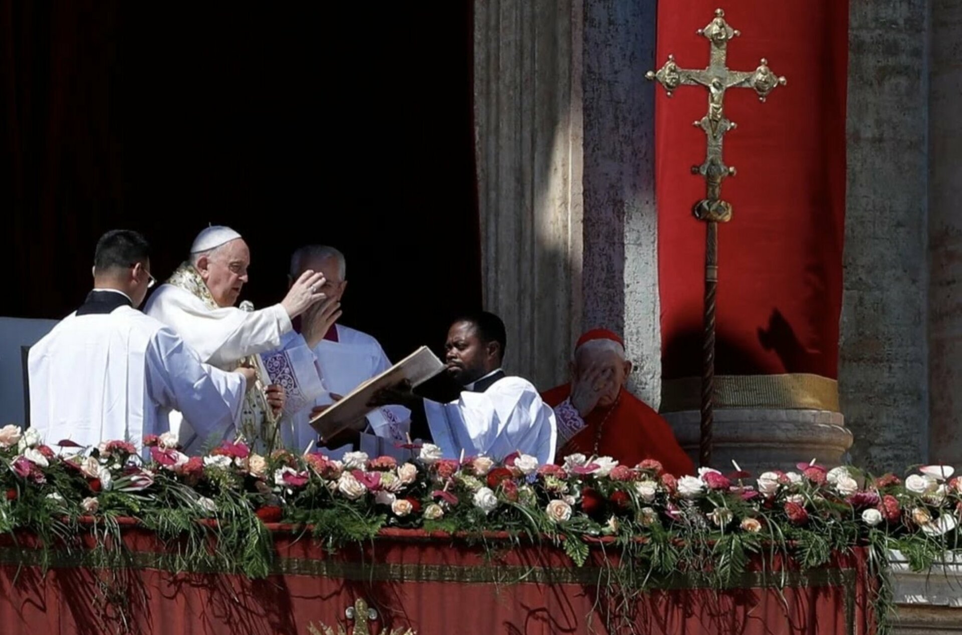 El Papa ruega por la paz en Ucrania y Jerusalén en su mensaje de Pascua