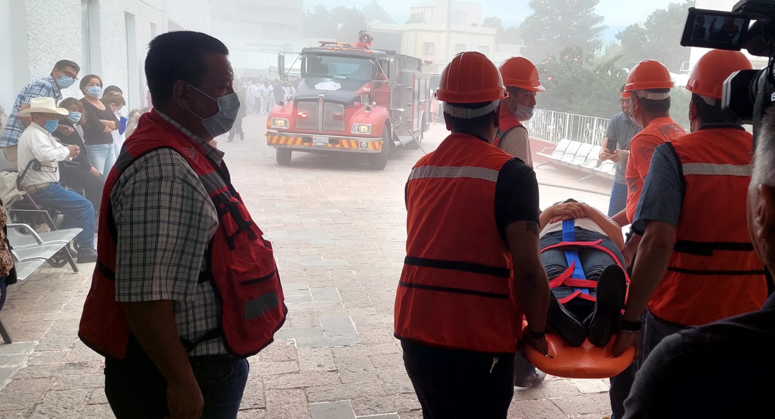 Realizan simulacro con hipótesis de sismo e incendio en el ISSSTE de ...