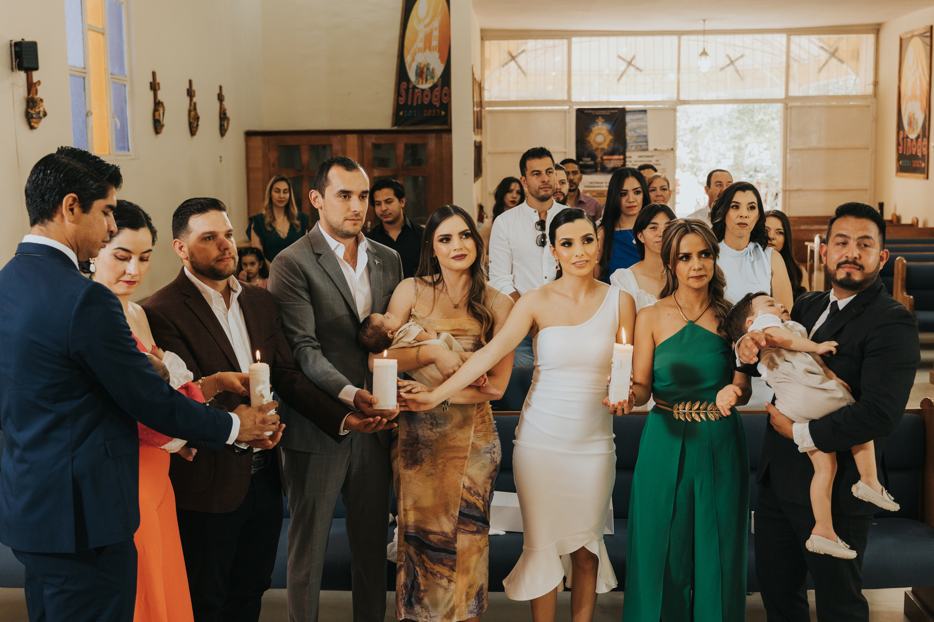 Misael, Miranda y Mariano son llevados a la pila bautismal