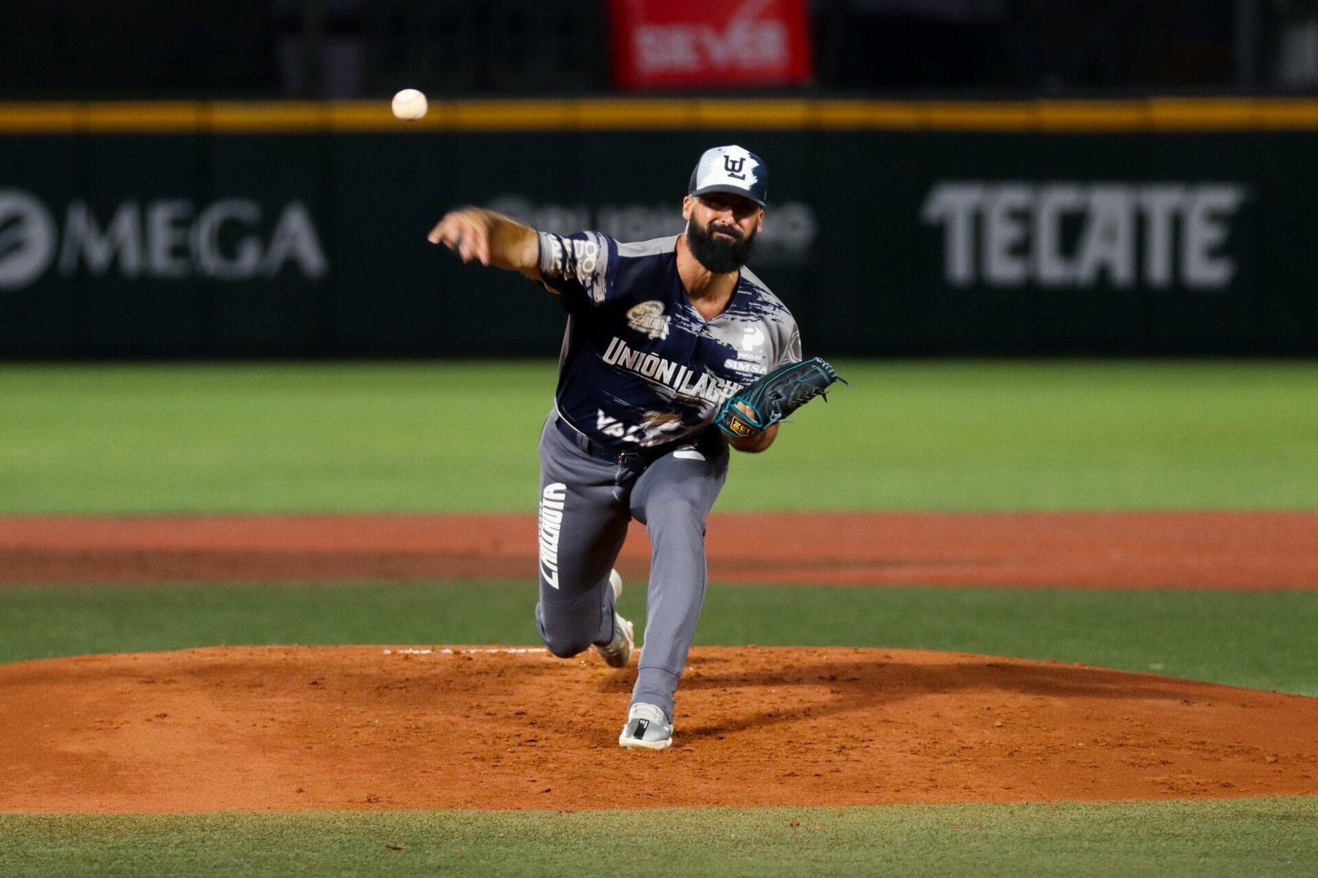 Van Meter sale inspirado y Laguna vuelve a ganar en Guadalajara