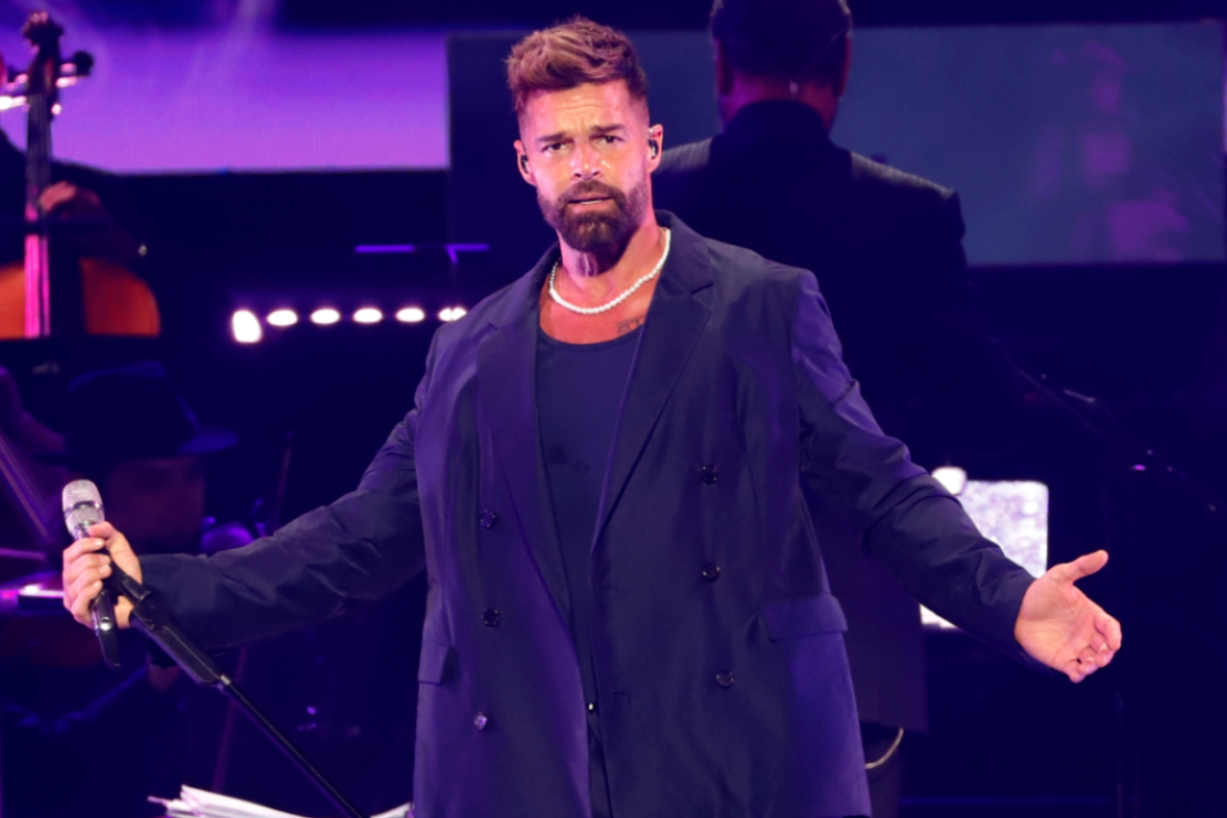Mexican Singer Ricky Ricky Martin sorprende con fotografía junto a cantante de regional mexicano
