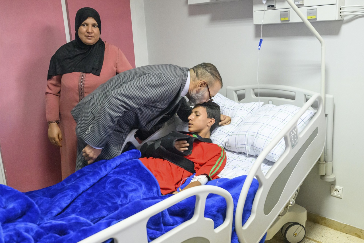 King Mohamed VI Visits Earthquake Victims in Morocco, Rain Threatens Survivors