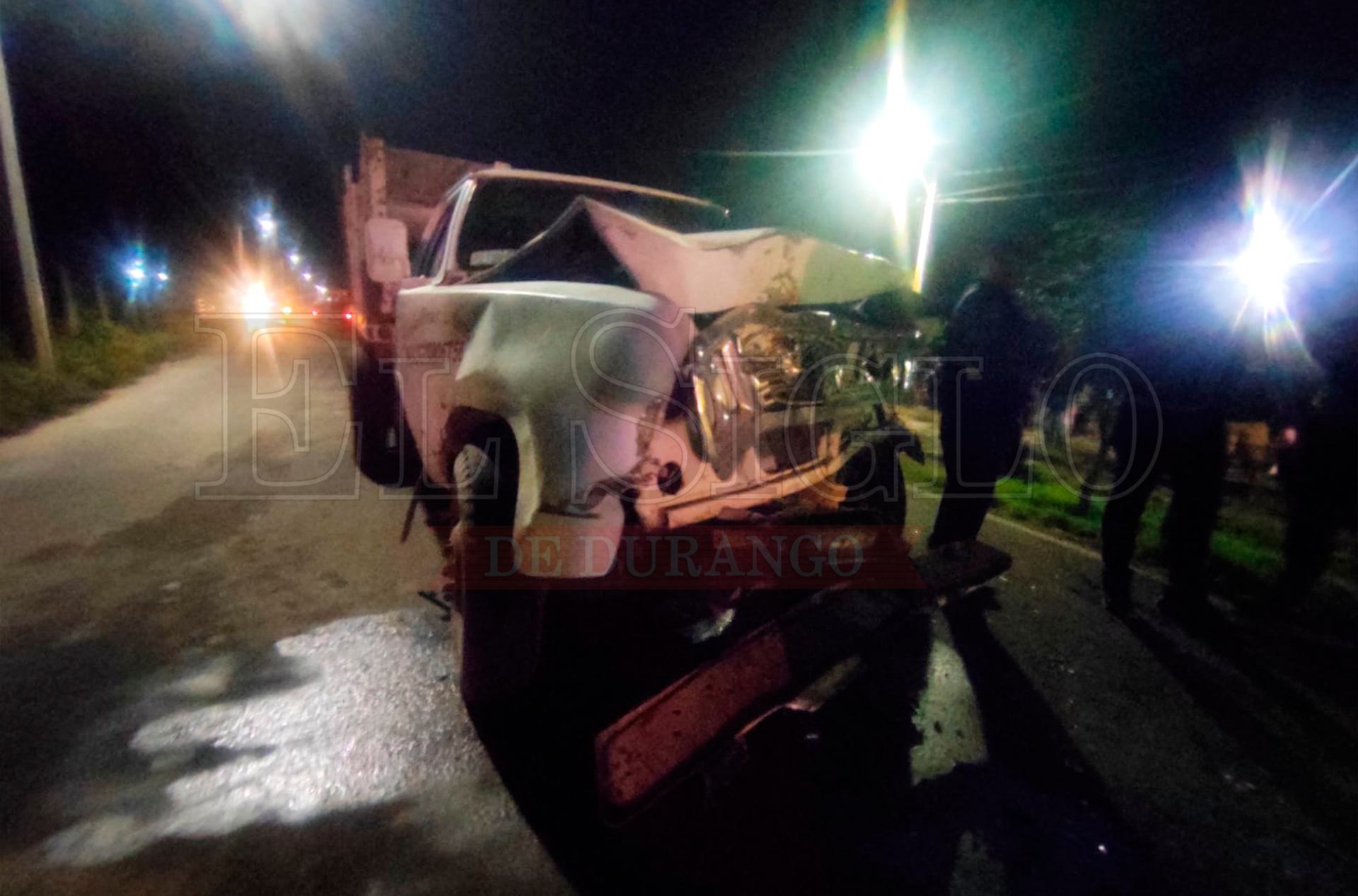 Choque nocturno contra camión amarillo dejó 14 lesionados