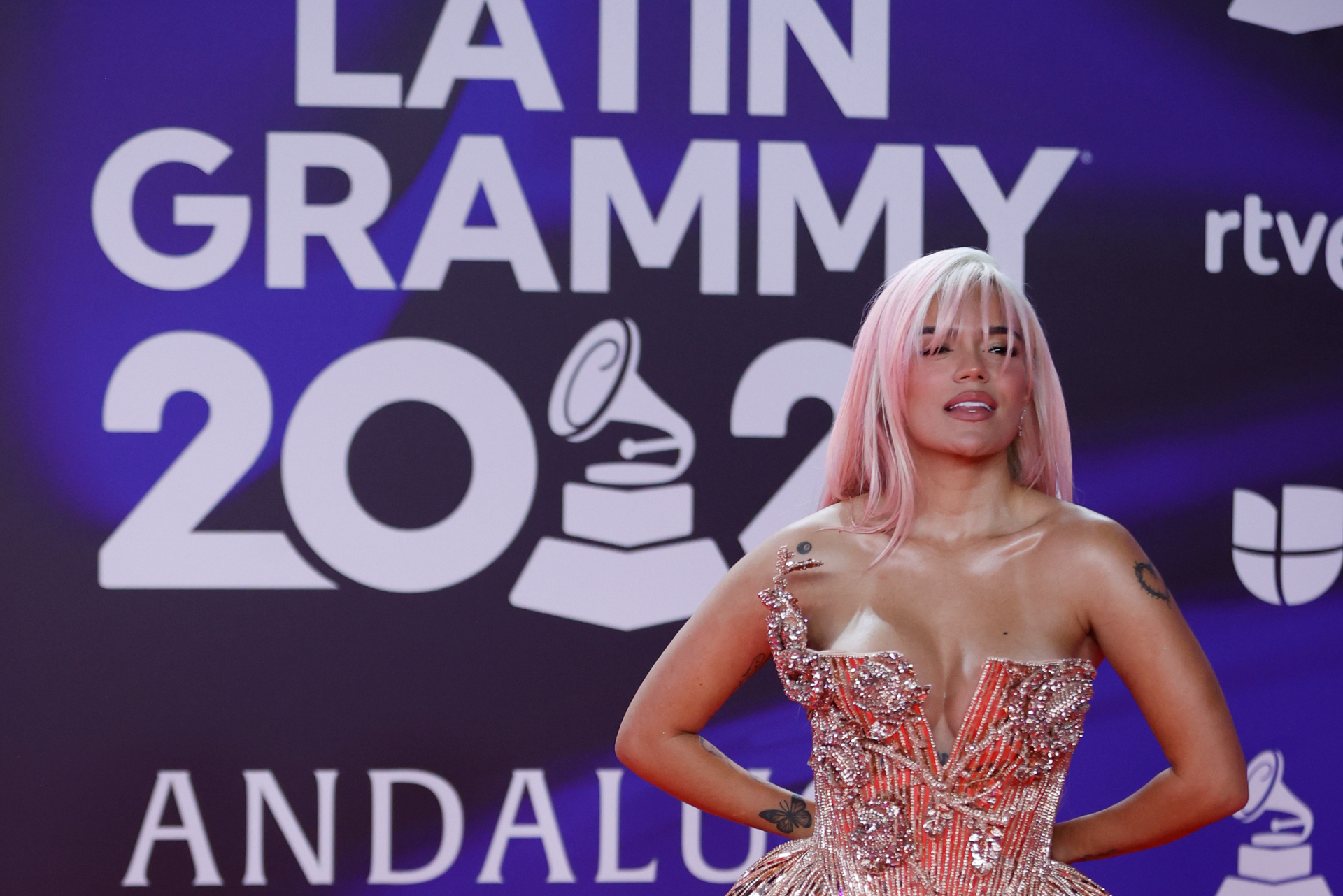 Karol G se lleva el premio al álbum del año en los Latin Grammy