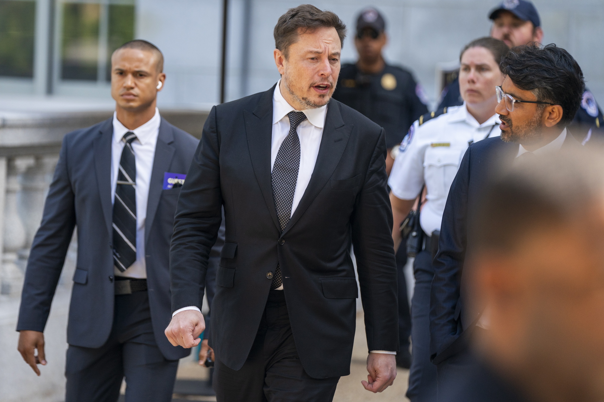 Elon Musk demanda a autoridades laborales de EUA por despido de ...