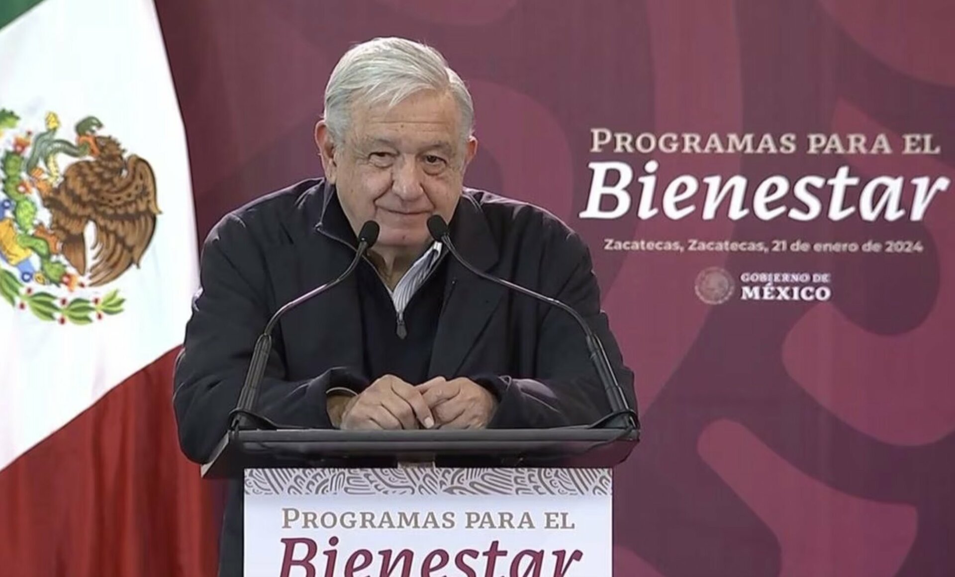 AMLO anuncia que su último libro saldrá en la primera quincena de febrero