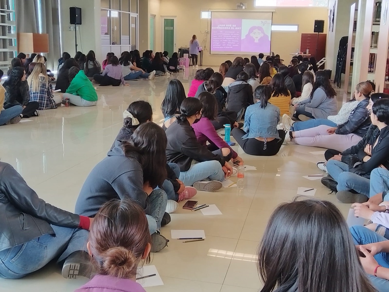 Unipoli, presente en el 8M con actividades dirigidas a mujeres