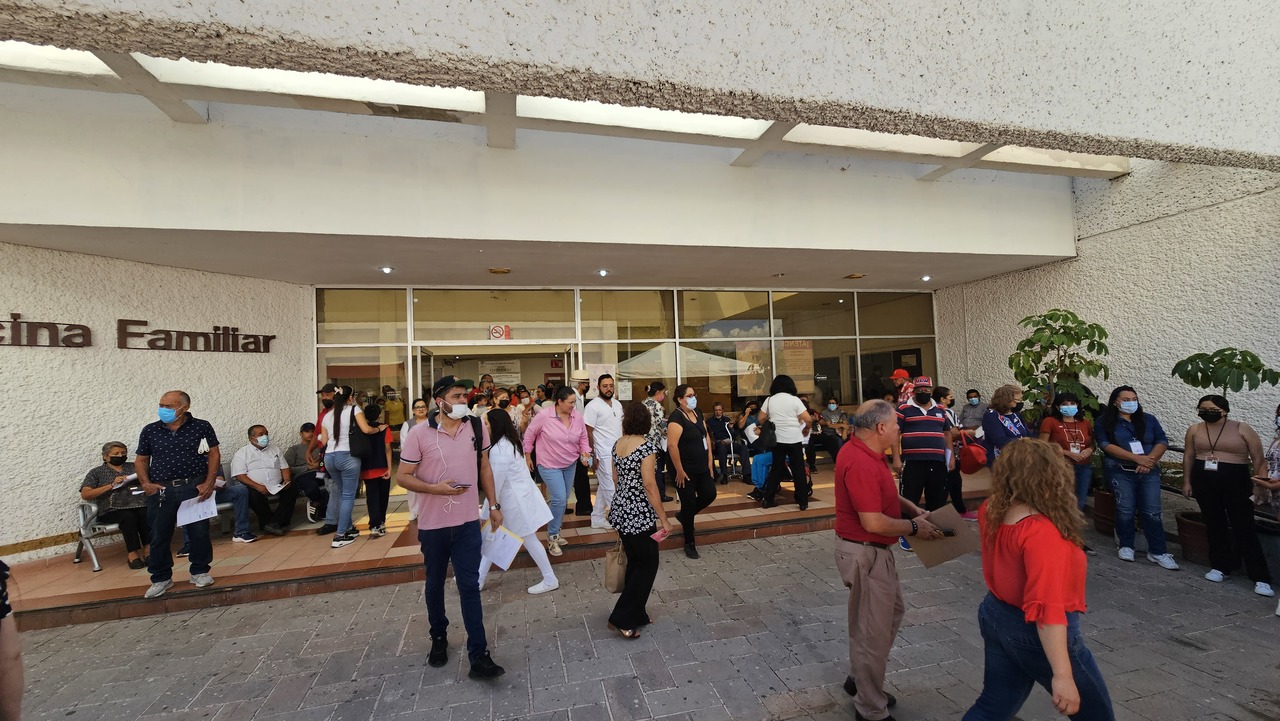 Mala atención del ISSSTE y falta de medicamentos afectan a jubilados