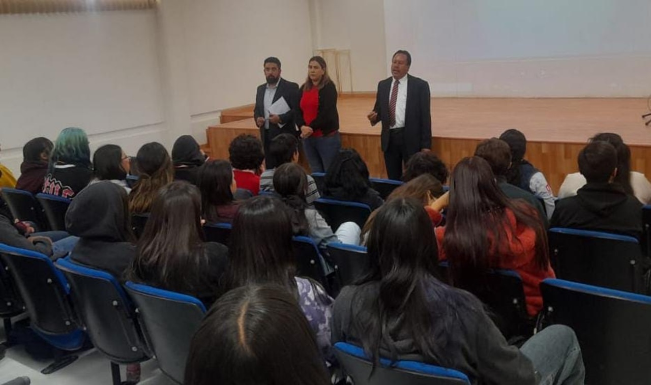 Prepa Diurna de la UJED llevó a cabo debate sobre feminismo