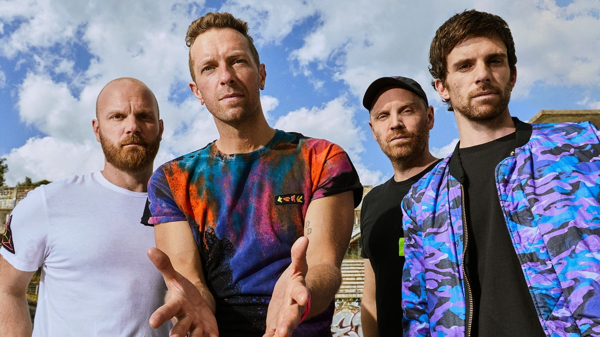 Coldplay sigue de estreno con 'We pray'