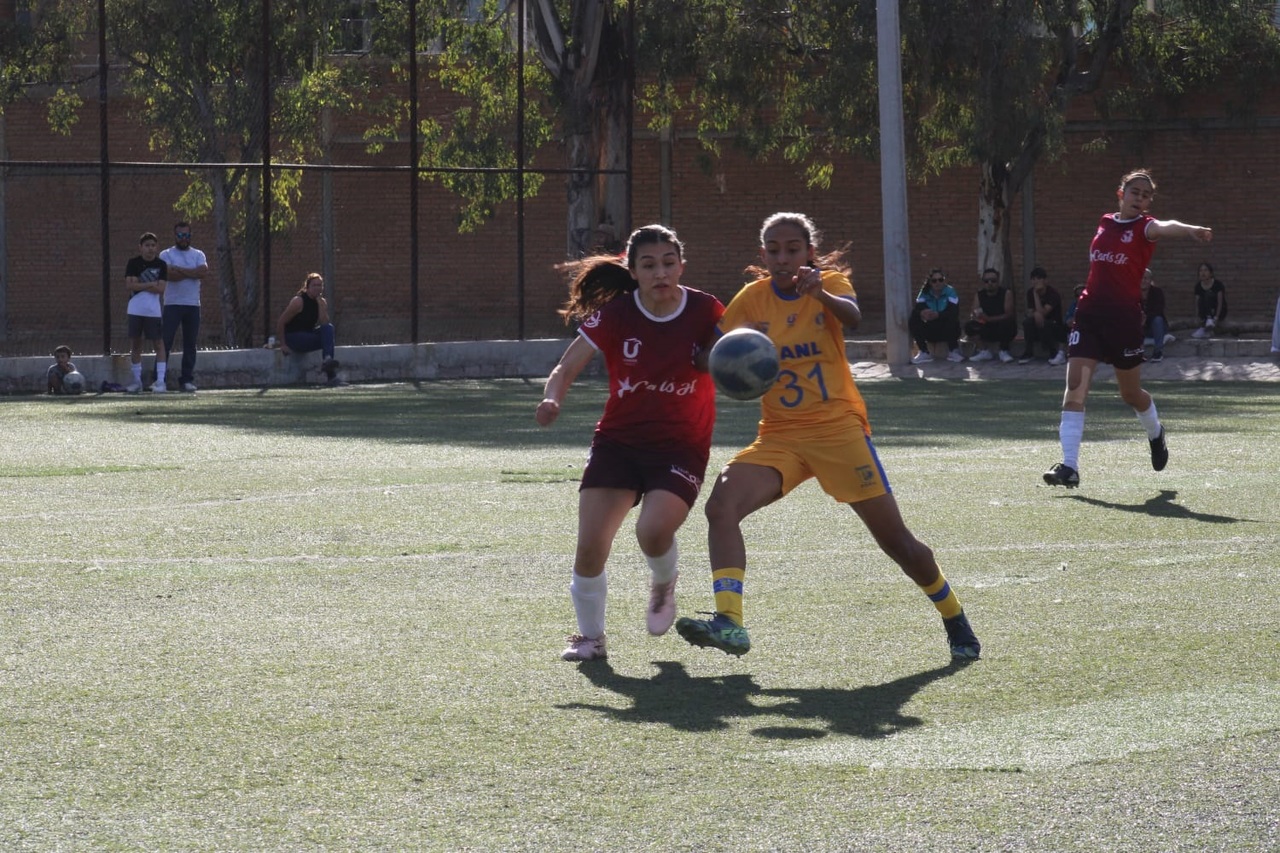 Descalabro. Las Diablitas de la UJED no pudieron defender su feudo y cayeron 3-0 ante Tigres de la UANL.