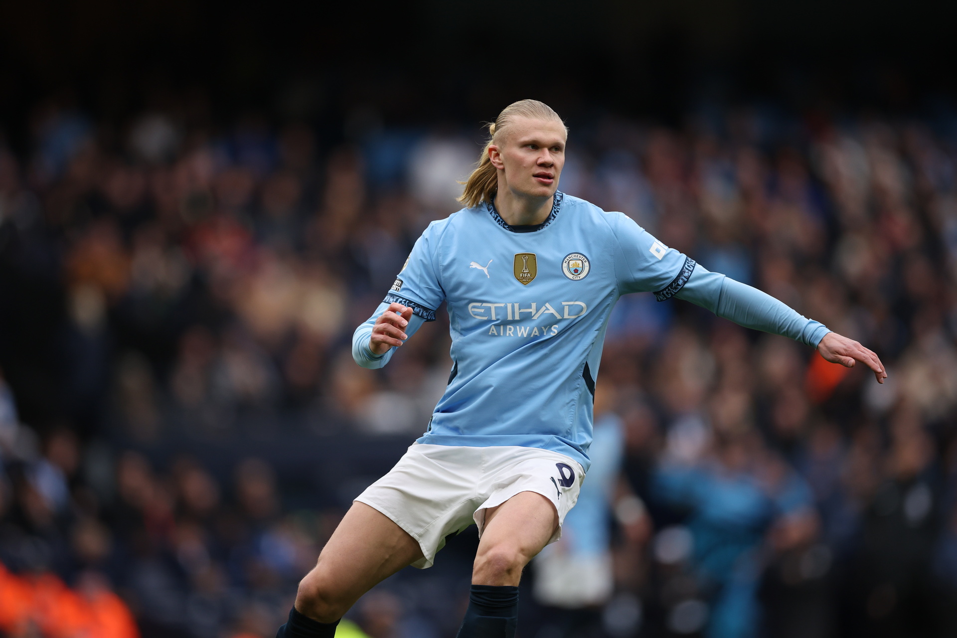 Erling Haaland sigue haciendo historia y firmó su gol número 100 con la casaca celeste en Premier League.