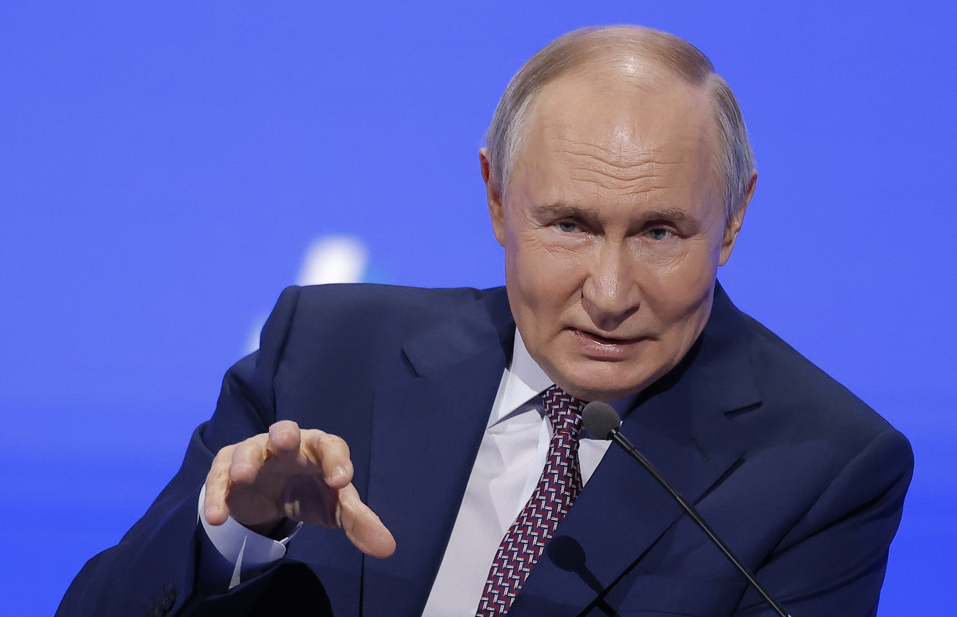 Putin anuncia alto al fuego en Ucrania, tras llegar a un acuerdo con Trump