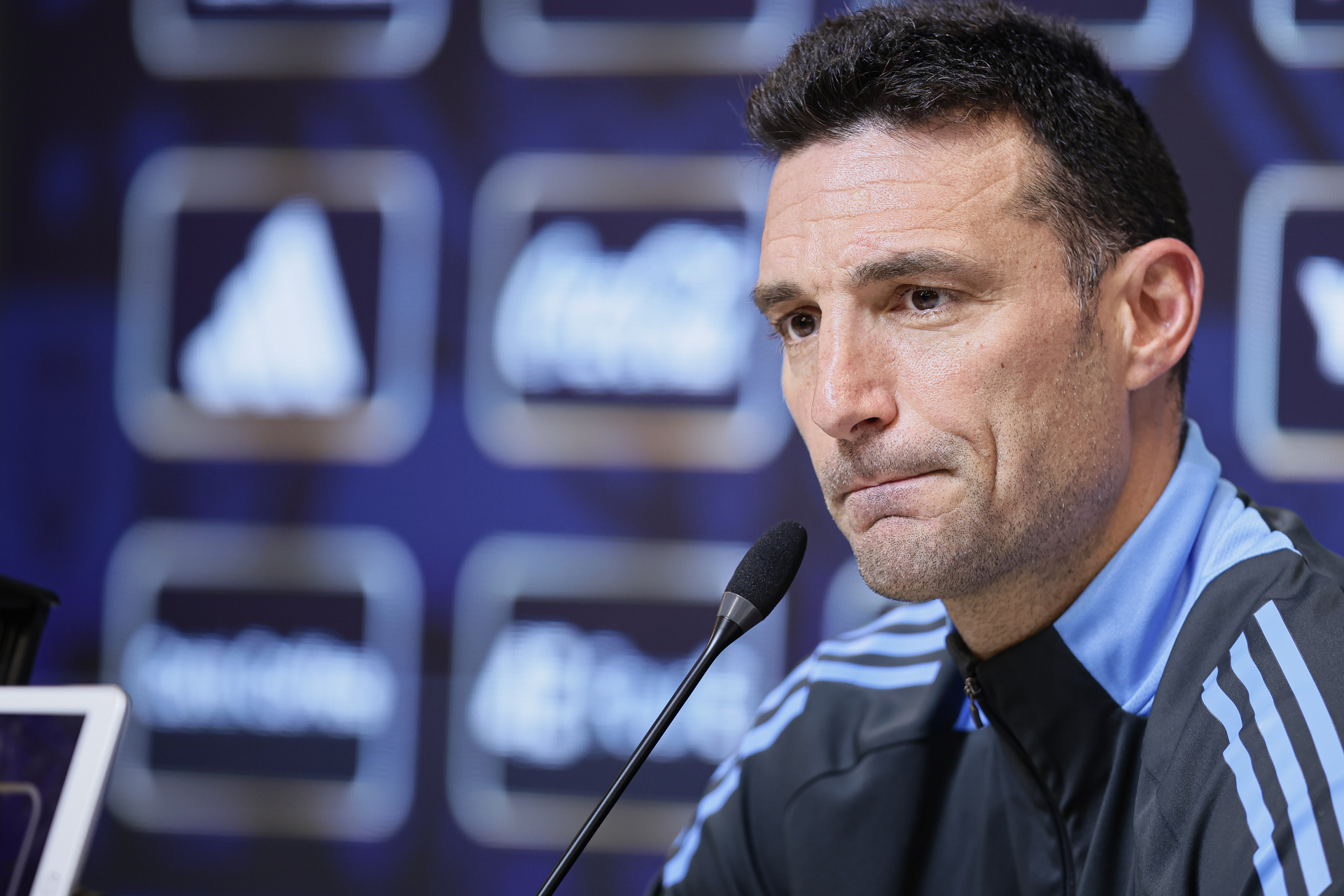 Lionel Scaloni, actual DT de la Selección Argentina, afirmó que este, posiblemente, será uno de los partidos más duros durante las clasificatorias.