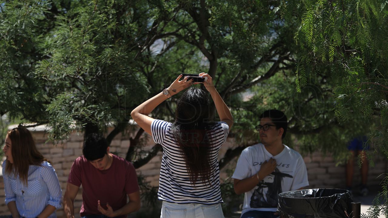 Asistentes en el Cerro de Los Remedios.