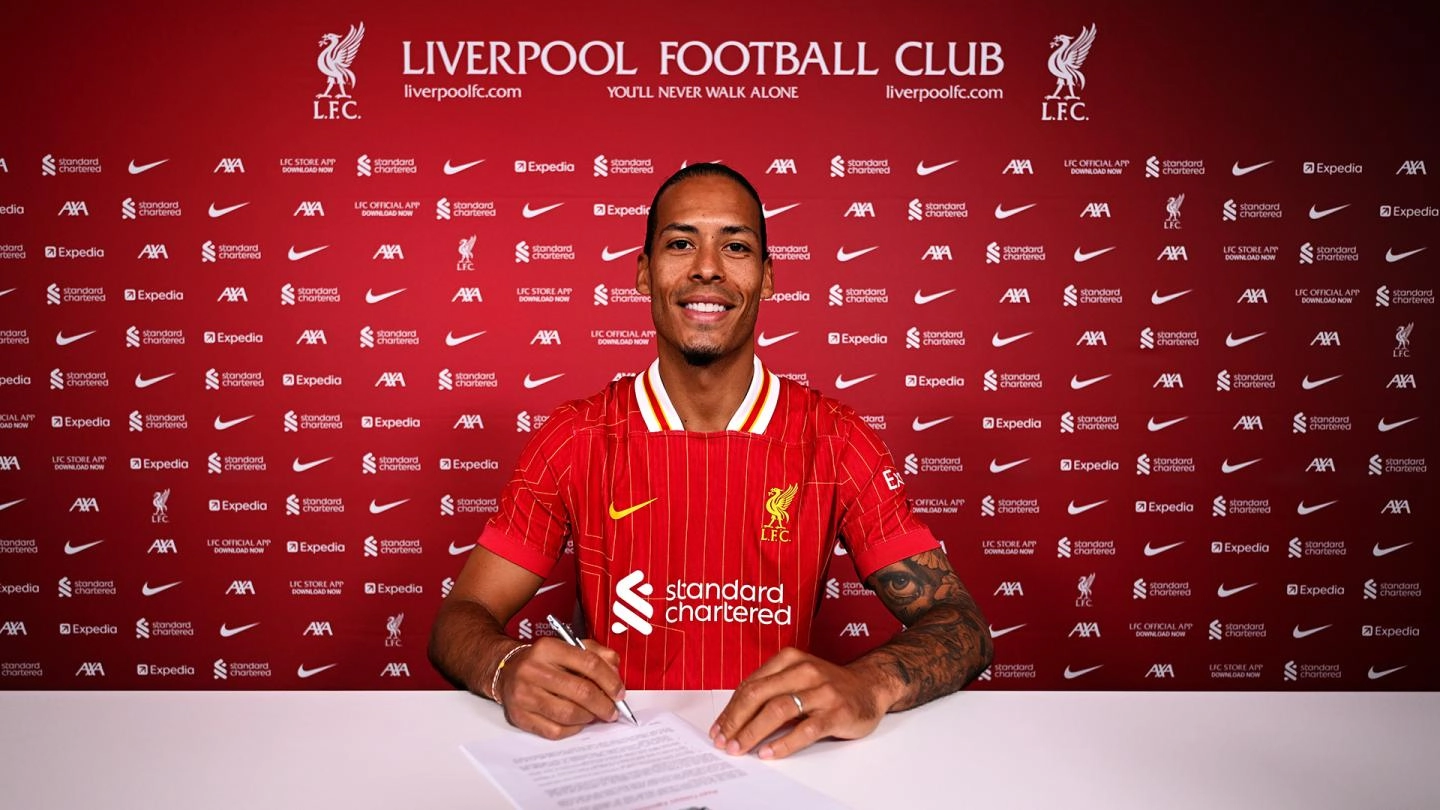 Con esta fotografía oficial, el Liverpool anunció la renovación de Virgil Van Dijk hasta junio del 2025.
