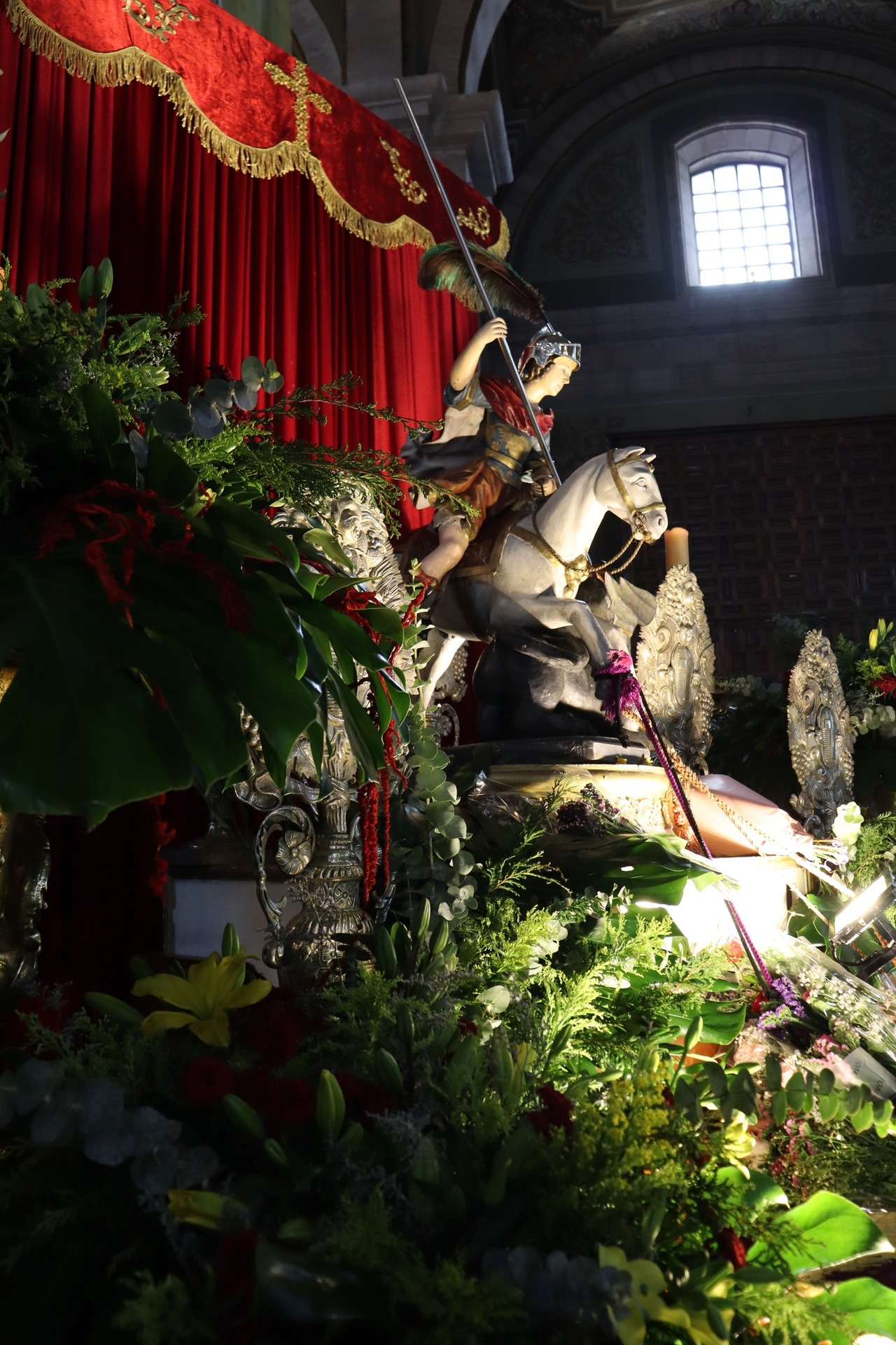 Patrono. San Jorge Bendito es el santo patrono de Durango por lo que muchas personas recurren a él para pedir protección.










