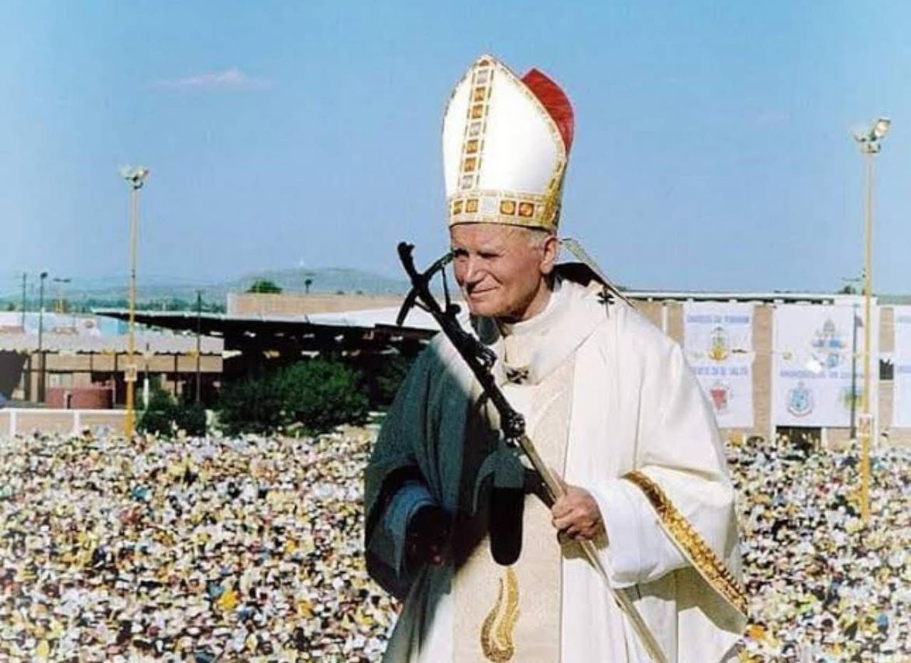 Único. A más de tres décadas de distancia, se recuerda la visita del único Papa que ha visitado Durango.
