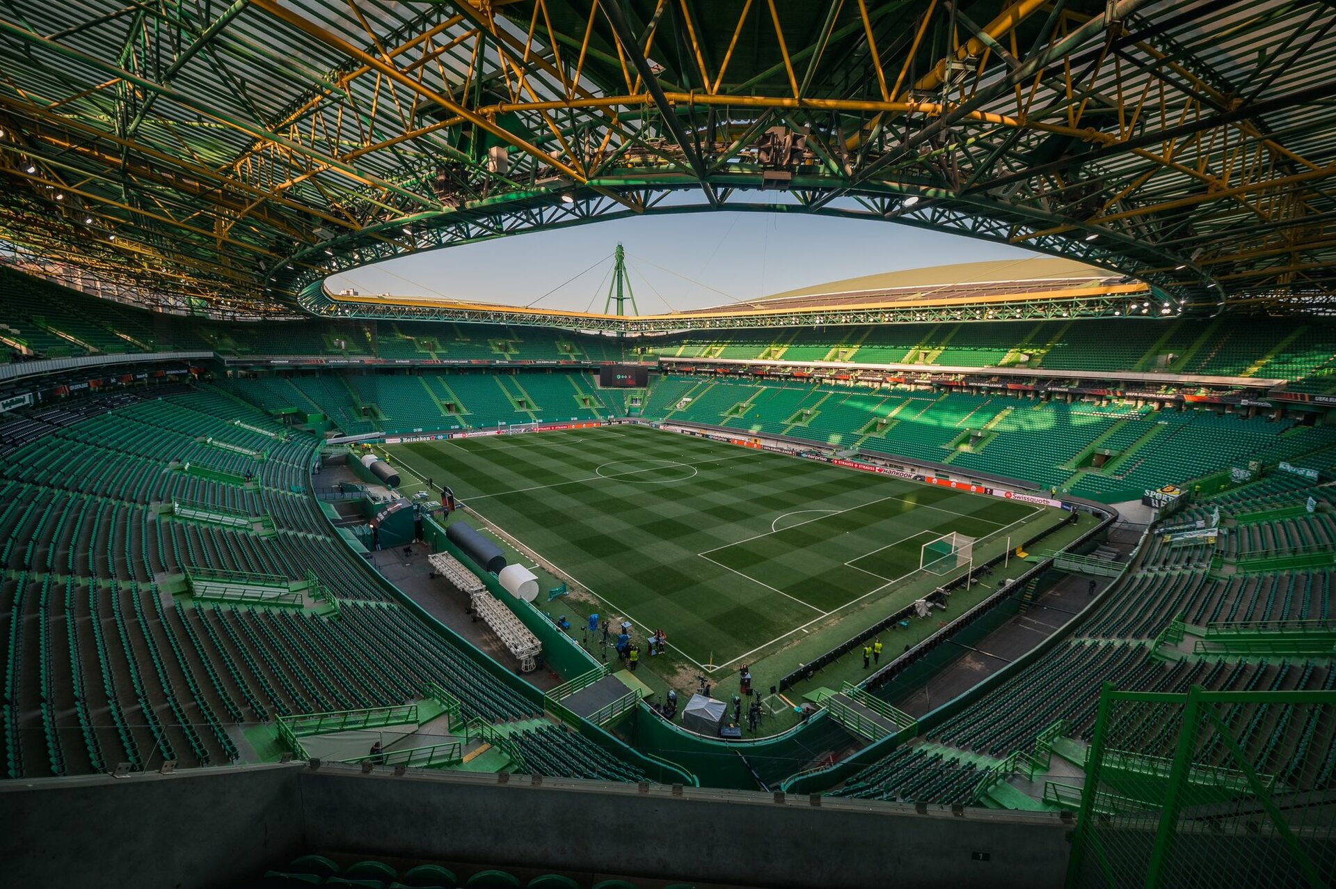 El mítico estadio José Alvalade, hogar del Sporting Clube de Portugal, será escenario de este vibrante encuentro.