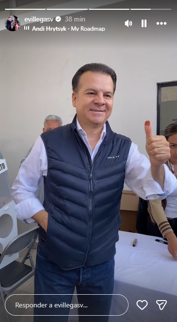 Esteban Villegas ya votó. 