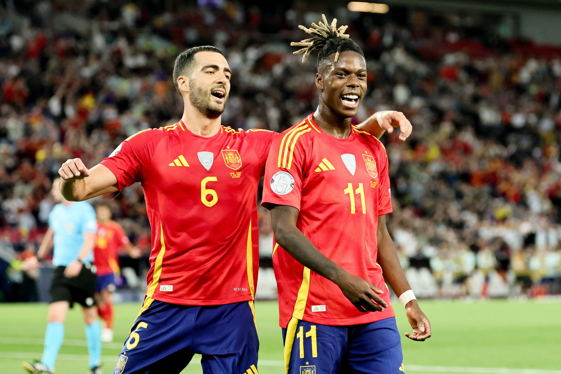 Mikel Merino y Nico Williams, los goleadores indiscutibles de la primera mitad.