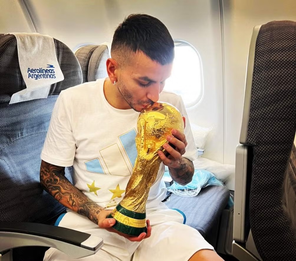 Ángel Correa fue clave en el esquema de Lionel Scaloni, el cual llevó a la Albiceleste a levantar la Copa del Mundo en el 2022.