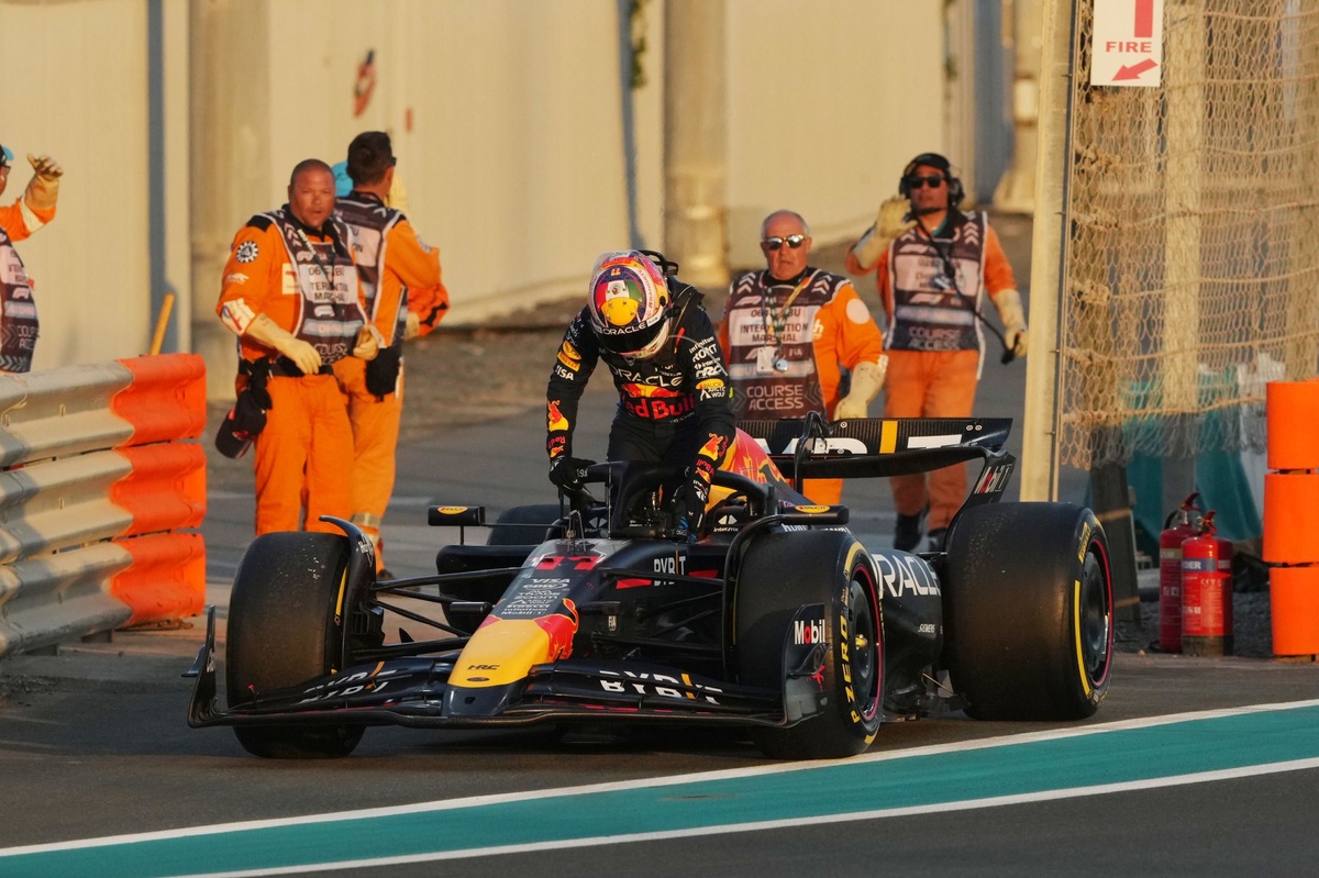La última carrera de 'Checo' Pérez con Red Bull se dio el 8 de diciembre del 2024, en el GP de Abu Dhabi, En dicha cita, el mexicano abandonó tras un choque con Valtteri Bottas.