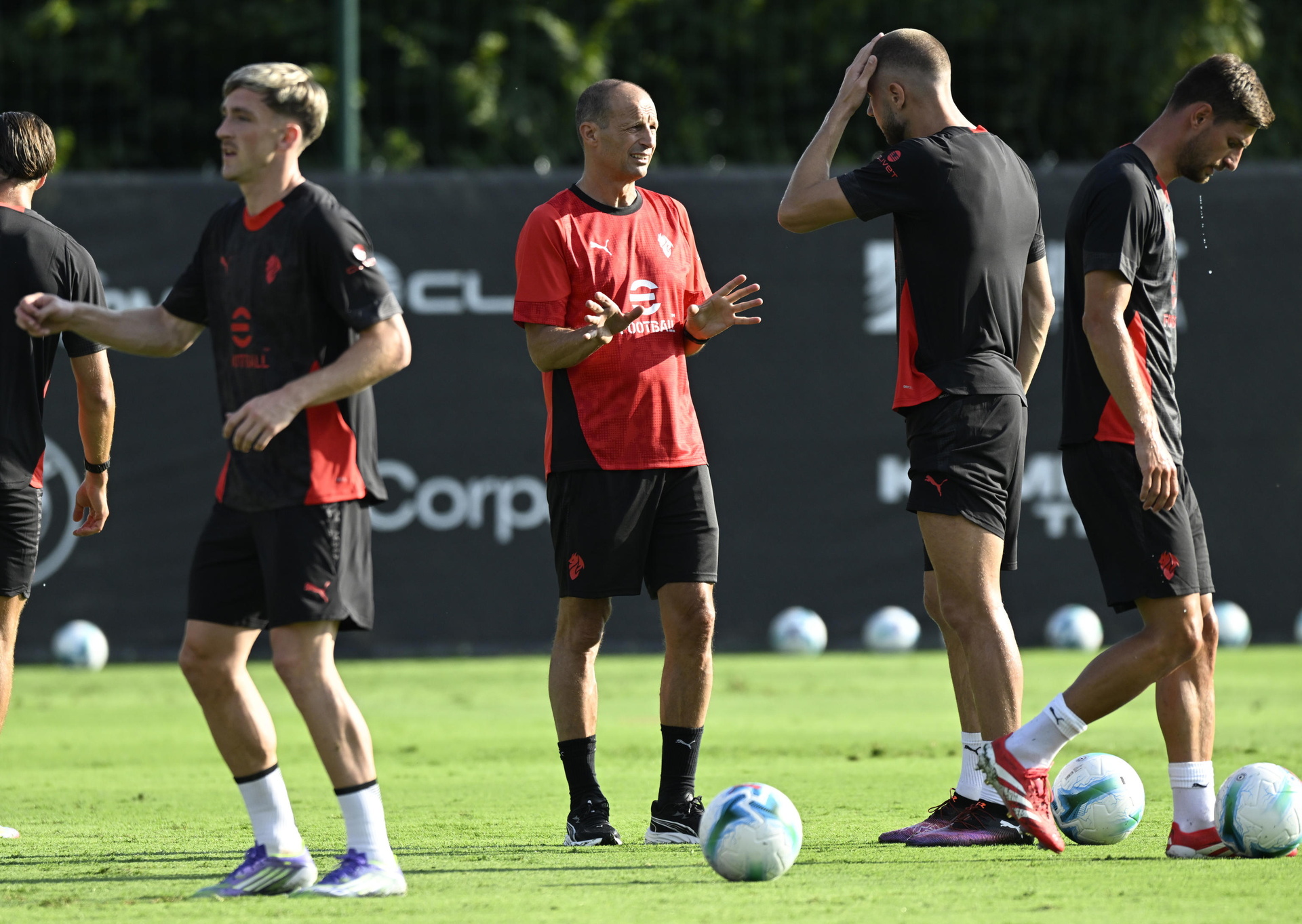 Con el regreso de Massimiliano Allegri, el Rossoneri buscaría reforzarse en todas las líneas.